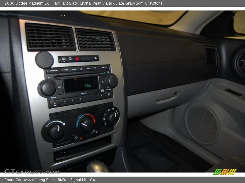 Brilliant Black Crystal Pearl / Dark Slate Gray/Light Graystone 2006 Dodge Magnum SXT
