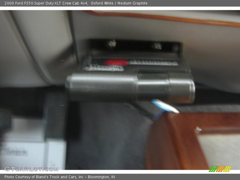 Oxford White / Medium Graphite 2000 Ford F350 Super Duty XLT Crew Cab 4x4