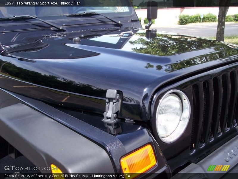 Black / Tan 1997 Jeep Wrangler Sport 4x4