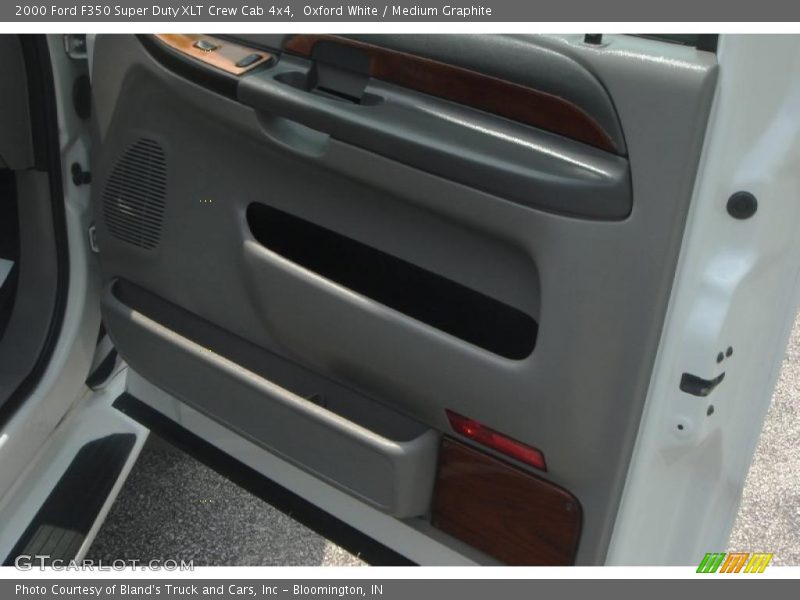 Oxford White / Medium Graphite 2000 Ford F350 Super Duty XLT Crew Cab 4x4