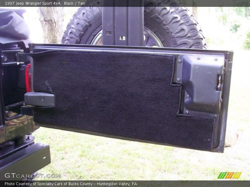 Black / Tan 1997 Jeep Wrangler Sport 4x4