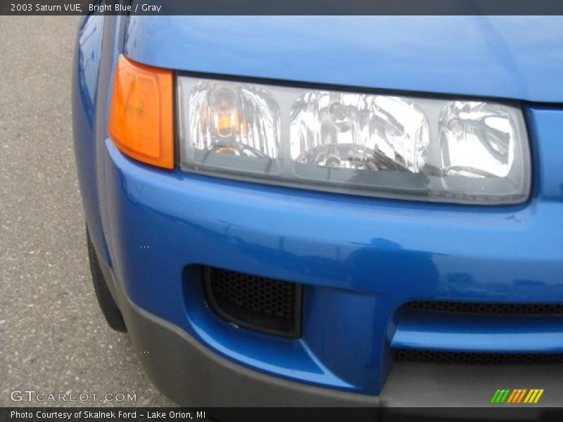 Bright Blue / Gray 2003 Saturn VUE