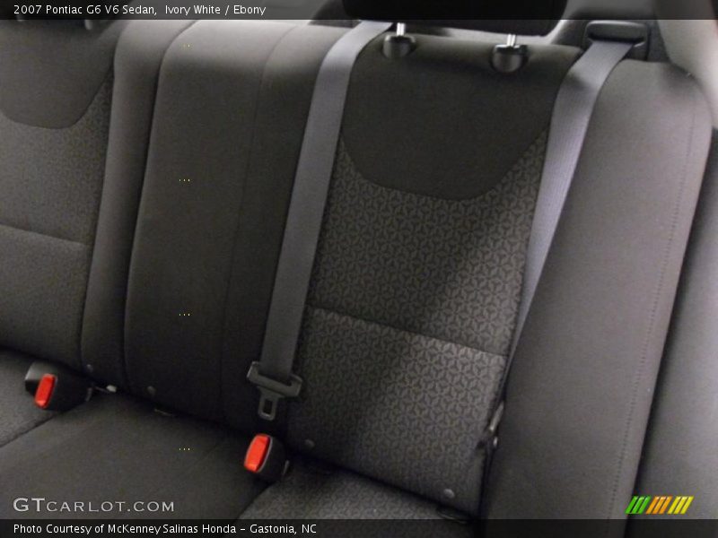 Ivory White / Ebony 2007 Pontiac G6 V6 Sedan