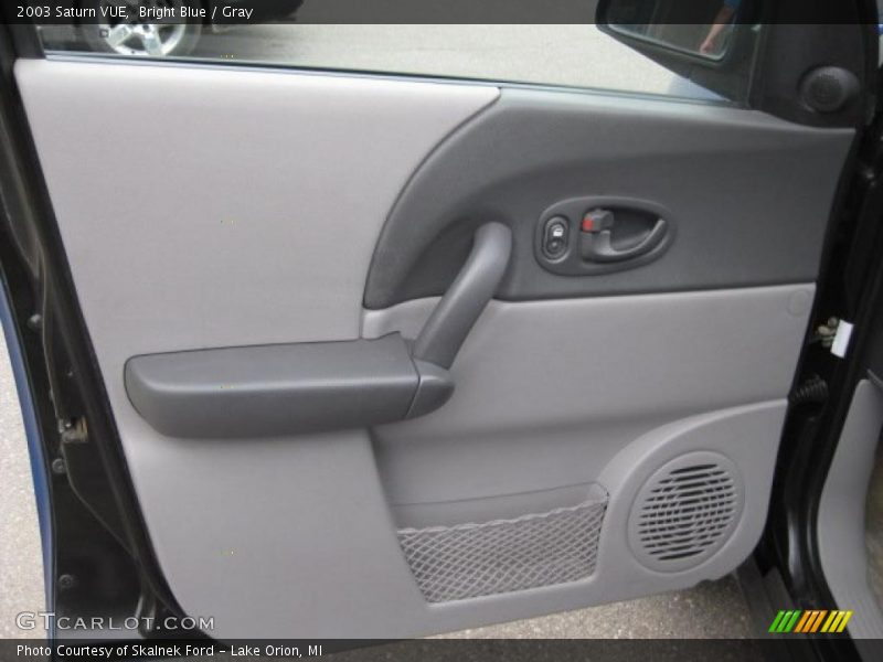Bright Blue / Gray 2003 Saturn VUE