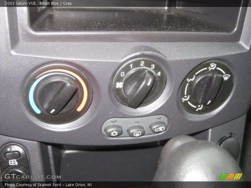 Bright Blue / Gray 2003 Saturn VUE