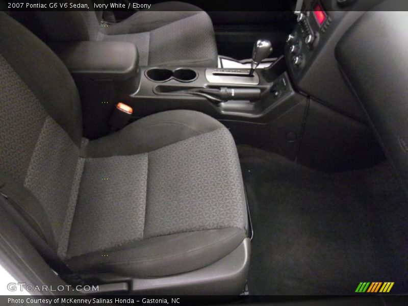 Ivory White / Ebony 2007 Pontiac G6 V6 Sedan