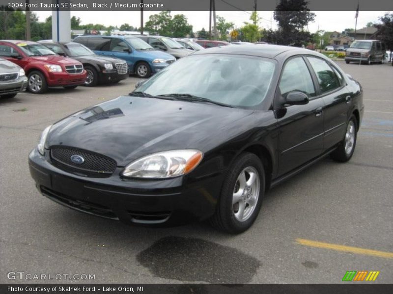 Black / Medium Graphite 2004 Ford Taurus SE Sedan