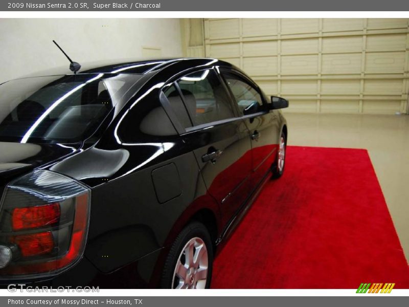 Super Black / Charcoal 2009 Nissan Sentra 2.0 SR