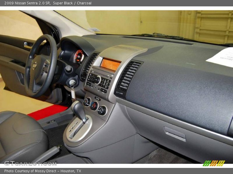 Super Black / Charcoal 2009 Nissan Sentra 2.0 SR