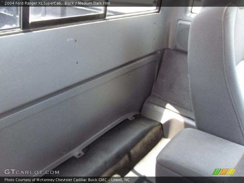 Black / Medium Dark Flint 2004 Ford Ranger XL SuperCab