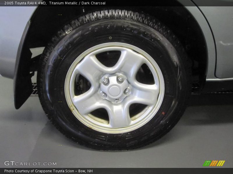 Titanium Metallic / Dark Charcoal 2005 Toyota RAV4 4WD