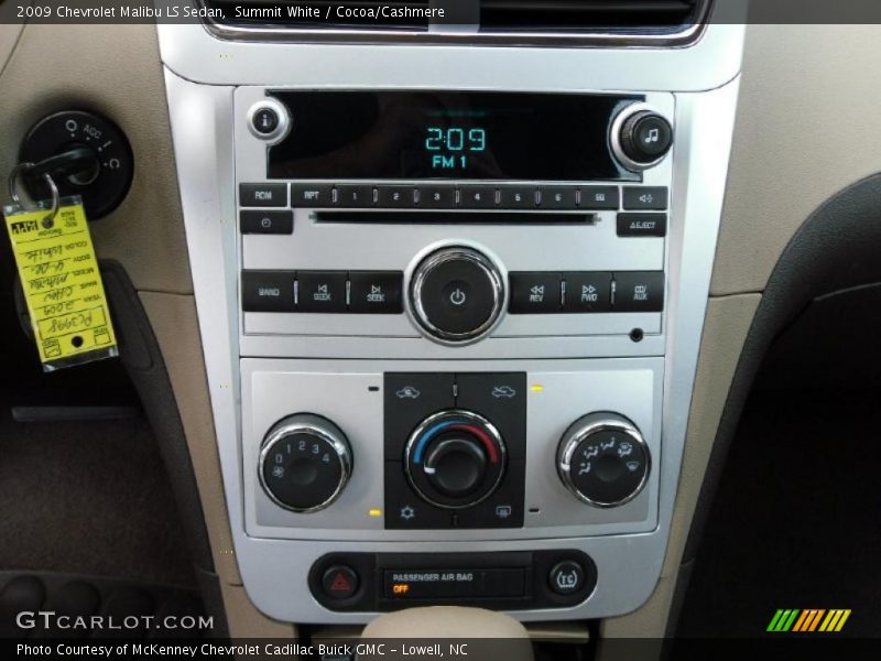 Summit White / Cocoa/Cashmere 2009 Chevrolet Malibu LS Sedan