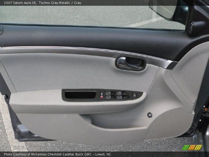 Techno Gray Metallic / Gray 2007 Saturn Aura XE