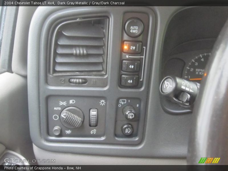 Dark Gray Metallic / Gray/Dark Charcoal 2004 Chevrolet Tahoe LT 4x4