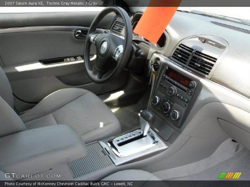 Techno Gray Metallic / Gray 2007 Saturn Aura XE