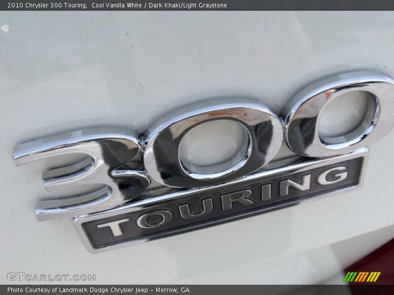 Cool Vanilla White / Dark Khaki/Light Graystone 2010 Chrysler 300 Touring