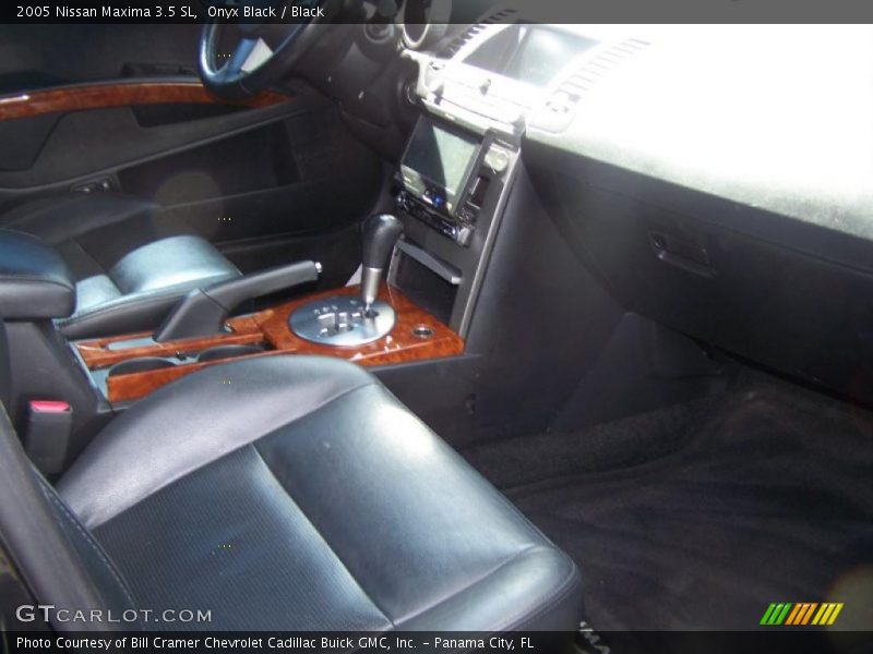 Onyx Black / Black 2005 Nissan Maxima 3.5 SL