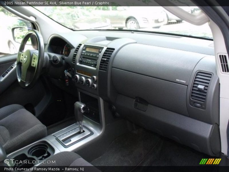 Silverton Blue Pearl / Graphite 2005 Nissan Pathfinder SE 4x4