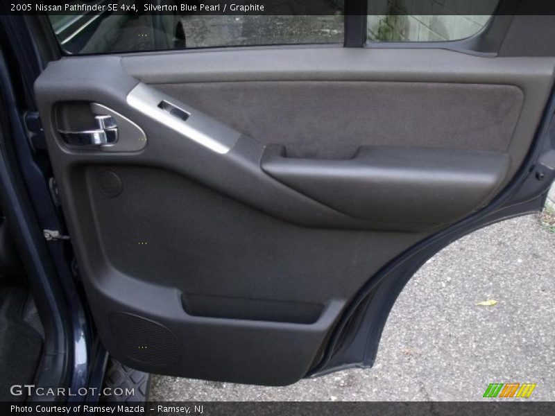 Silverton Blue Pearl / Graphite 2005 Nissan Pathfinder SE 4x4