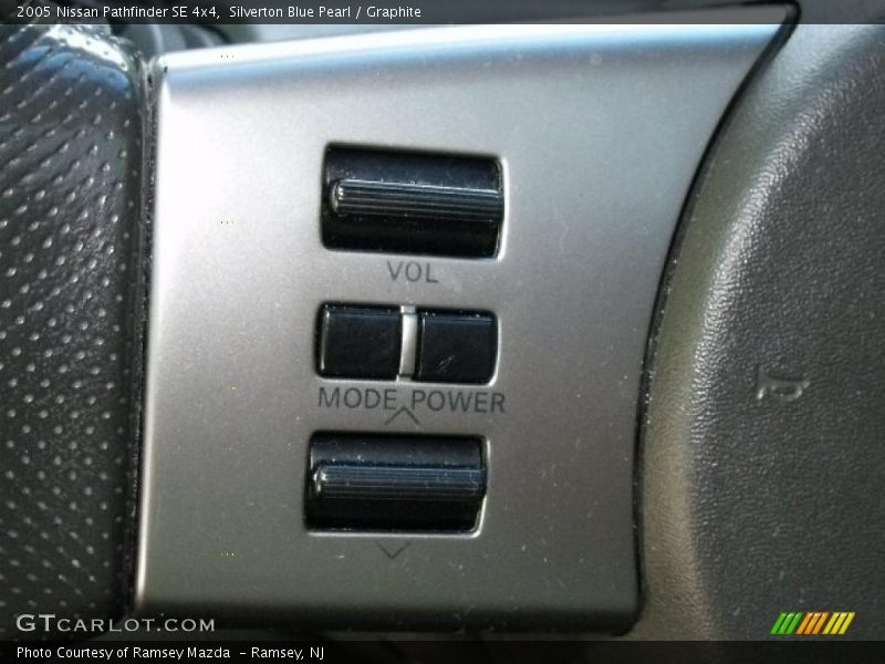Silverton Blue Pearl / Graphite 2005 Nissan Pathfinder SE 4x4