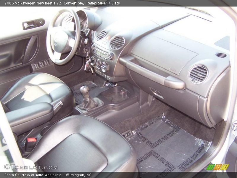 Reflex Silver / Black 2006 Volkswagen New Beetle 2.5 Convertible