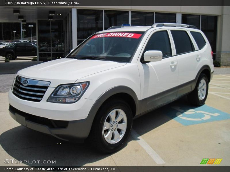 Clear White / Gray 2009 Kia Borrego LX V6