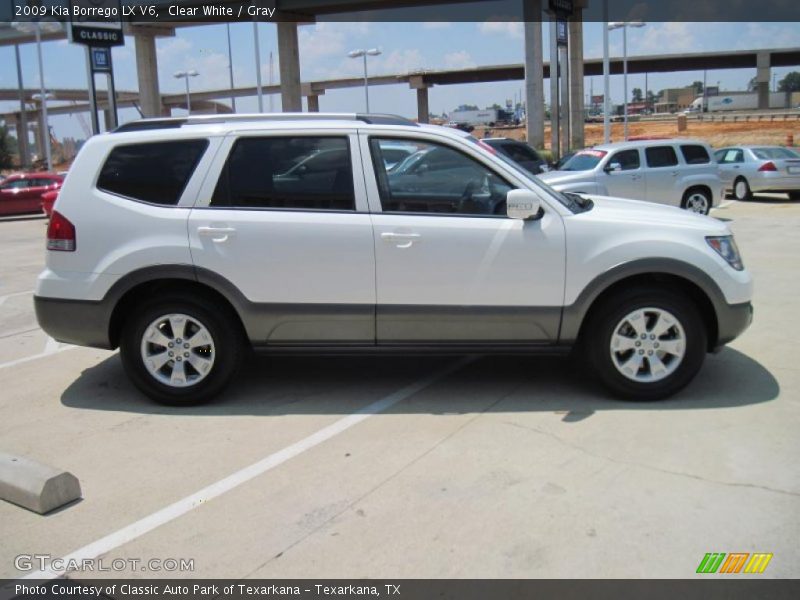 Clear White / Gray 2009 Kia Borrego LX V6