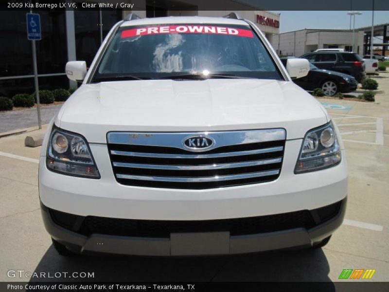 Clear White / Gray 2009 Kia Borrego LX V6