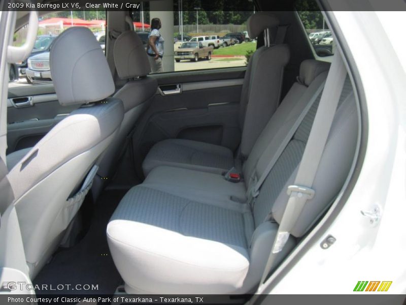 Clear White / Gray 2009 Kia Borrego LX V6
