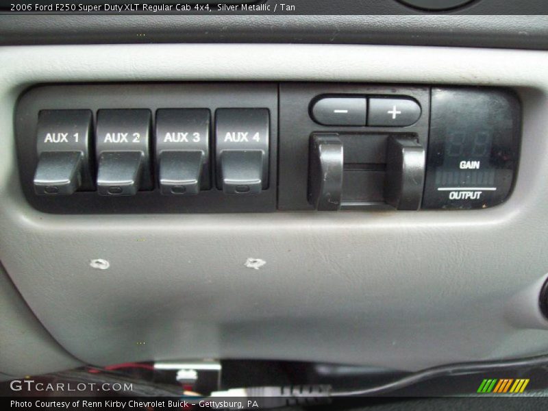 Silver Metallic / Tan 2006 Ford F250 Super Duty XLT Regular Cab 4x4