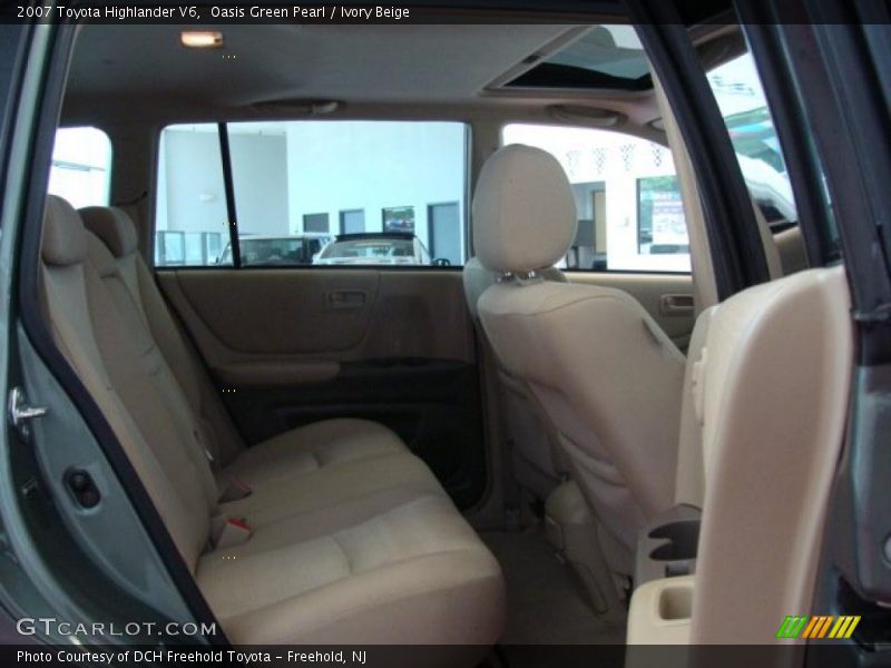 Oasis Green Pearl / Ivory Beige 2007 Toyota Highlander V6