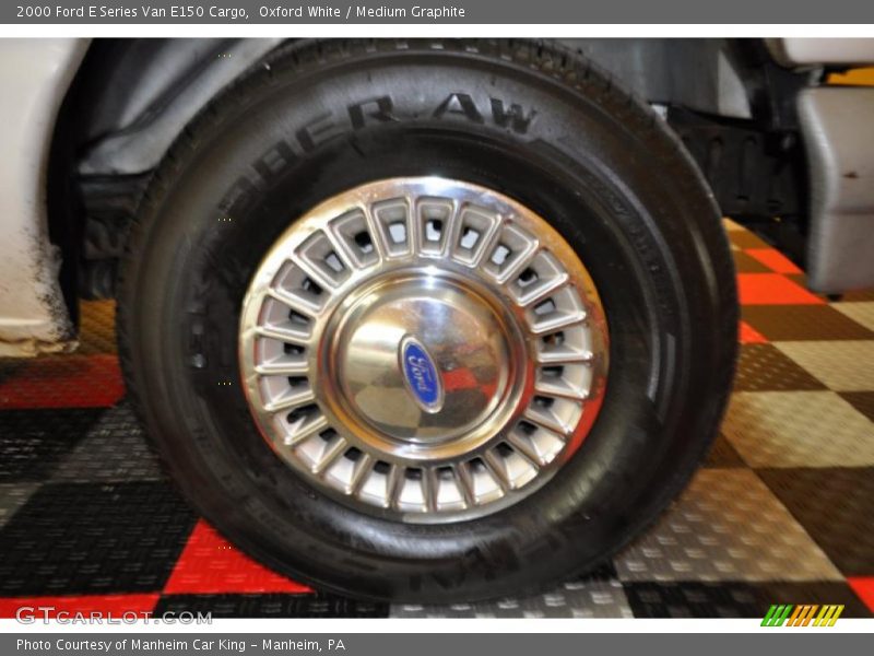 Oxford White / Medium Graphite 2000 Ford E Series Van E150 Cargo