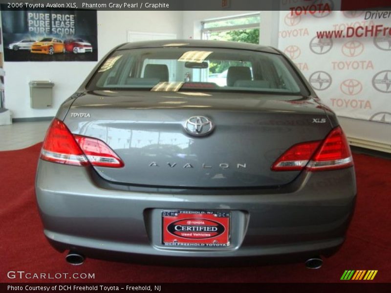 Phantom Gray Pearl / Graphite 2006 Toyota Avalon XLS