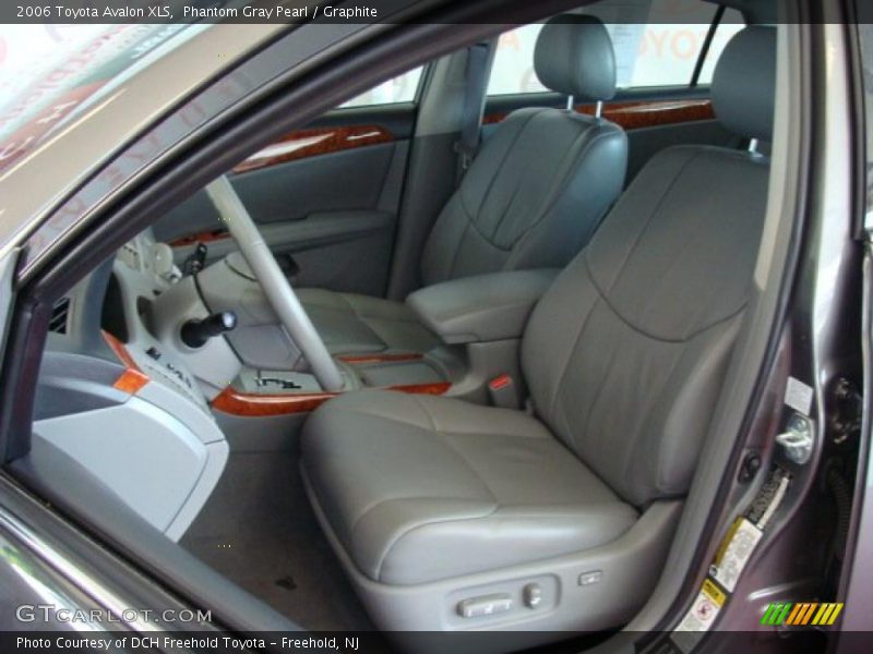 Phantom Gray Pearl / Graphite 2006 Toyota Avalon XLS