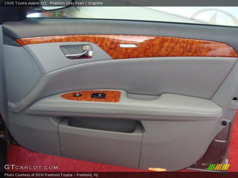 Phantom Gray Pearl / Graphite 2006 Toyota Avalon XLS