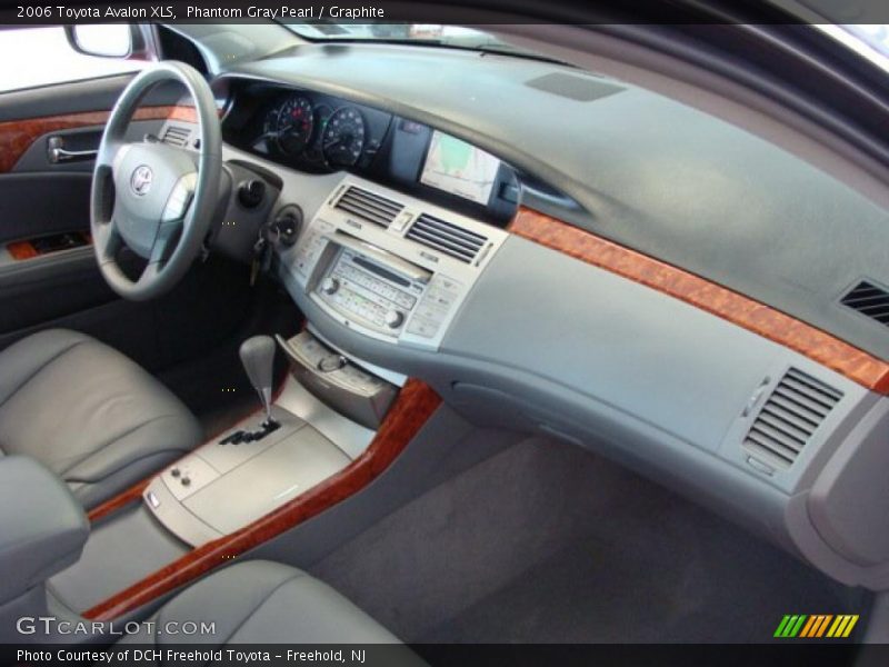 Phantom Gray Pearl / Graphite 2006 Toyota Avalon XLS