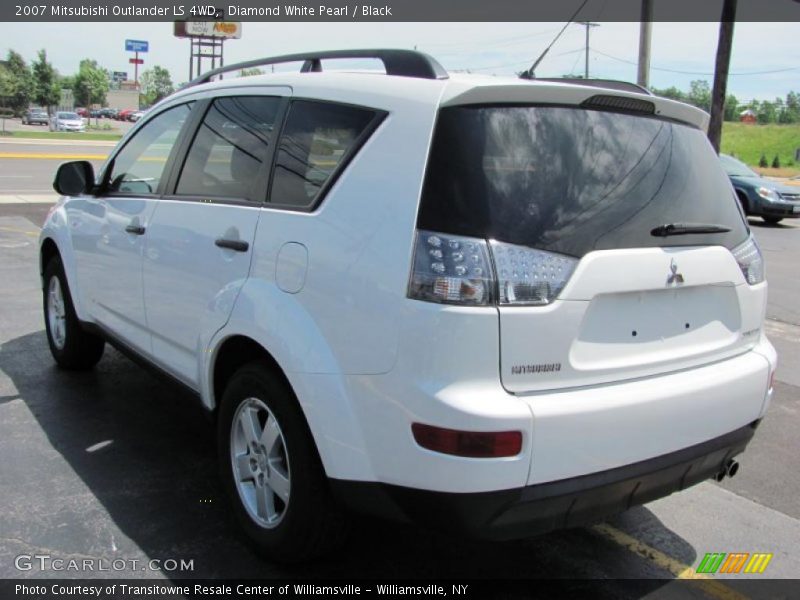 Diamond White Pearl / Black 2007 Mitsubishi Outlander LS 4WD