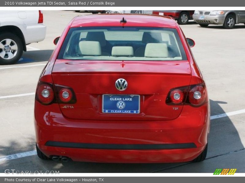 Salsa Red / Cornsilk Beige 2010 Volkswagen Jetta TDI Sedan