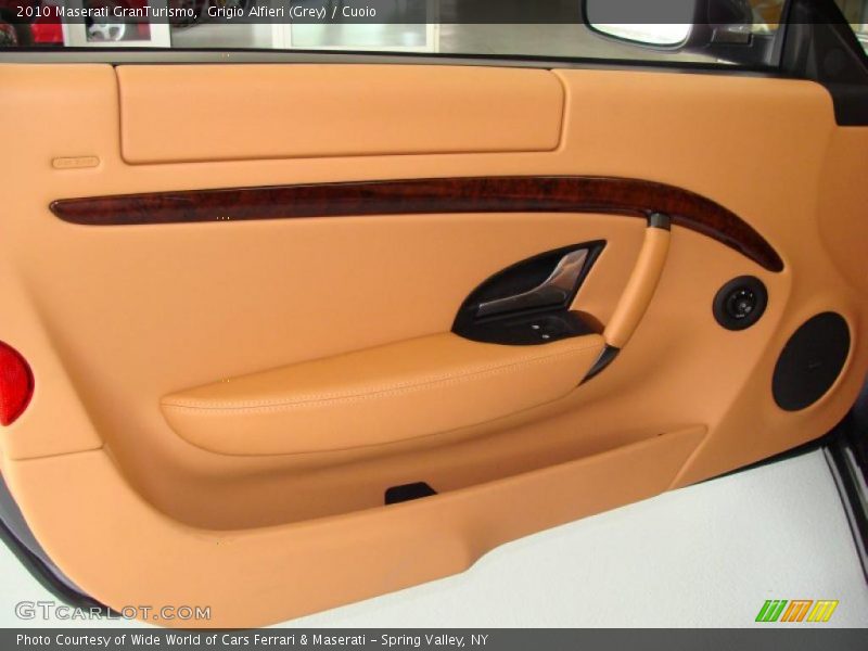 Grigio Alfieri (Grey) / Cuoio 2010 Maserati GranTurismo