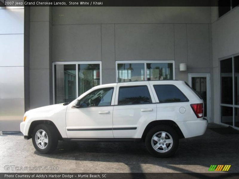 Stone White / Khaki 2007 Jeep Grand Cherokee Laredo