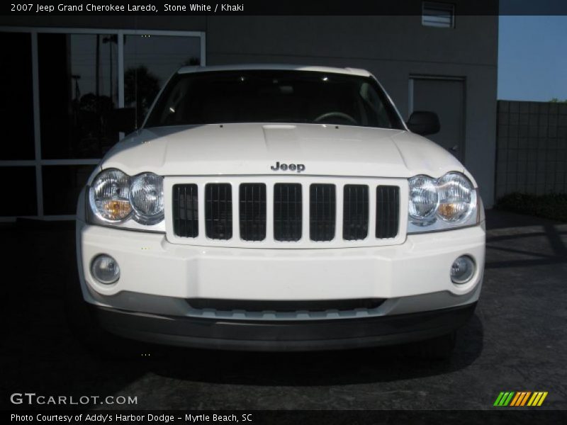 Stone White / Khaki 2007 Jeep Grand Cherokee Laredo