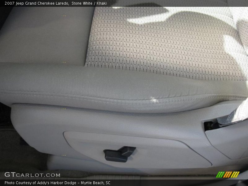 Stone White / Khaki 2007 Jeep Grand Cherokee Laredo
