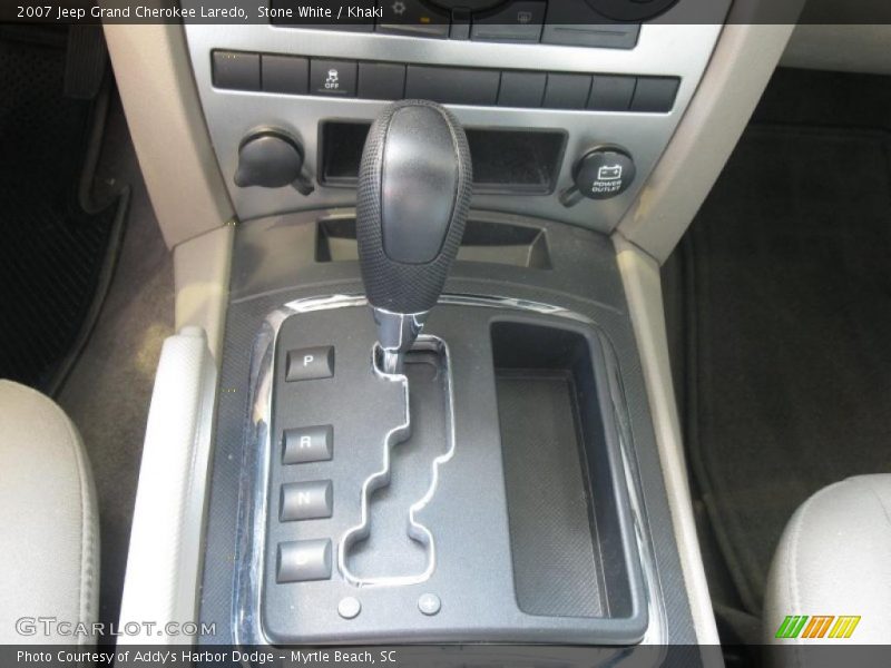 Stone White / Khaki 2007 Jeep Grand Cherokee Laredo