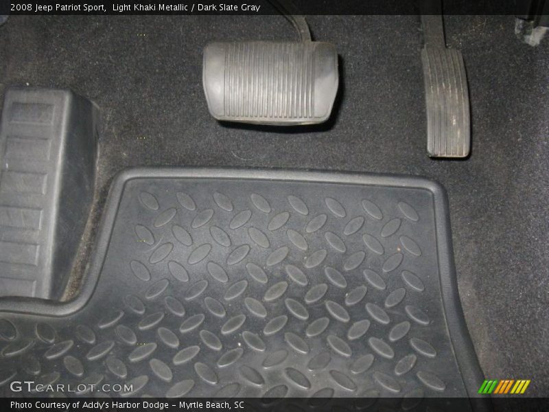 Light Khaki Metallic / Dark Slate Gray 2008 Jeep Patriot Sport