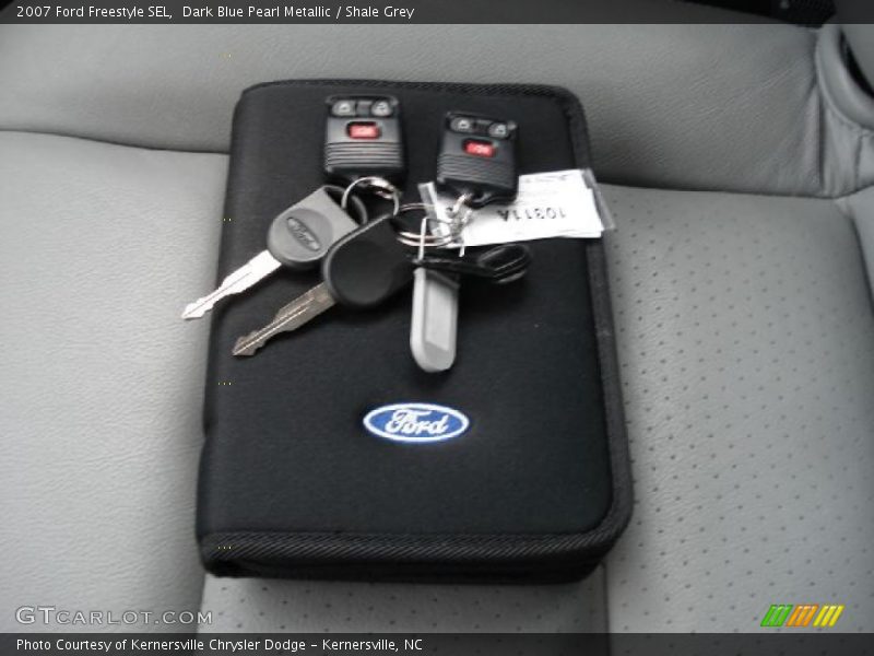 Dark Blue Pearl Metallic / Shale Grey 2007 Ford Freestyle SEL