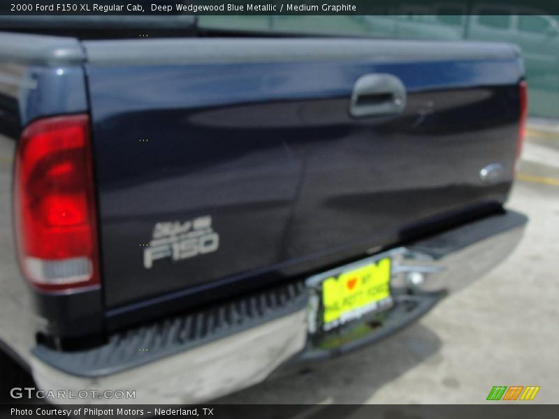 Deep Wedgewood Blue Metallic / Medium Graphite 2000 Ford F150 XL Regular Cab
