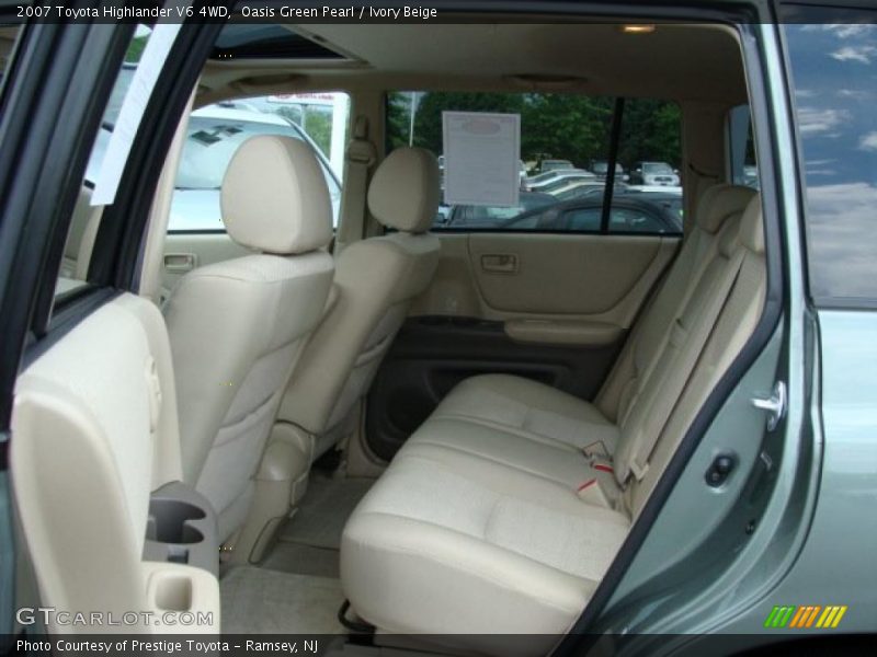 Oasis Green Pearl / Ivory Beige 2007 Toyota Highlander V6 4WD