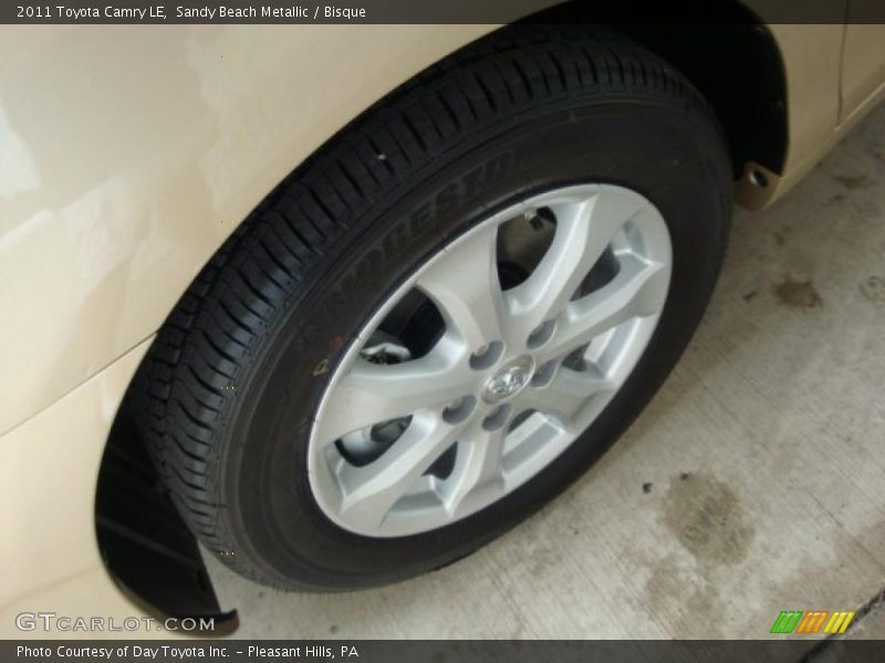 Sandy Beach Metallic / Bisque 2011 Toyota Camry LE