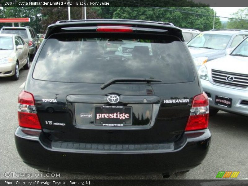 Black / Ivory Beige 2007 Toyota Highlander Limited 4WD