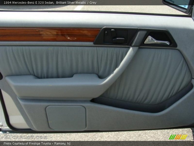Brilliant Silver Metallic / Grey 1994 Mercedes-Benz E 320 Sedan